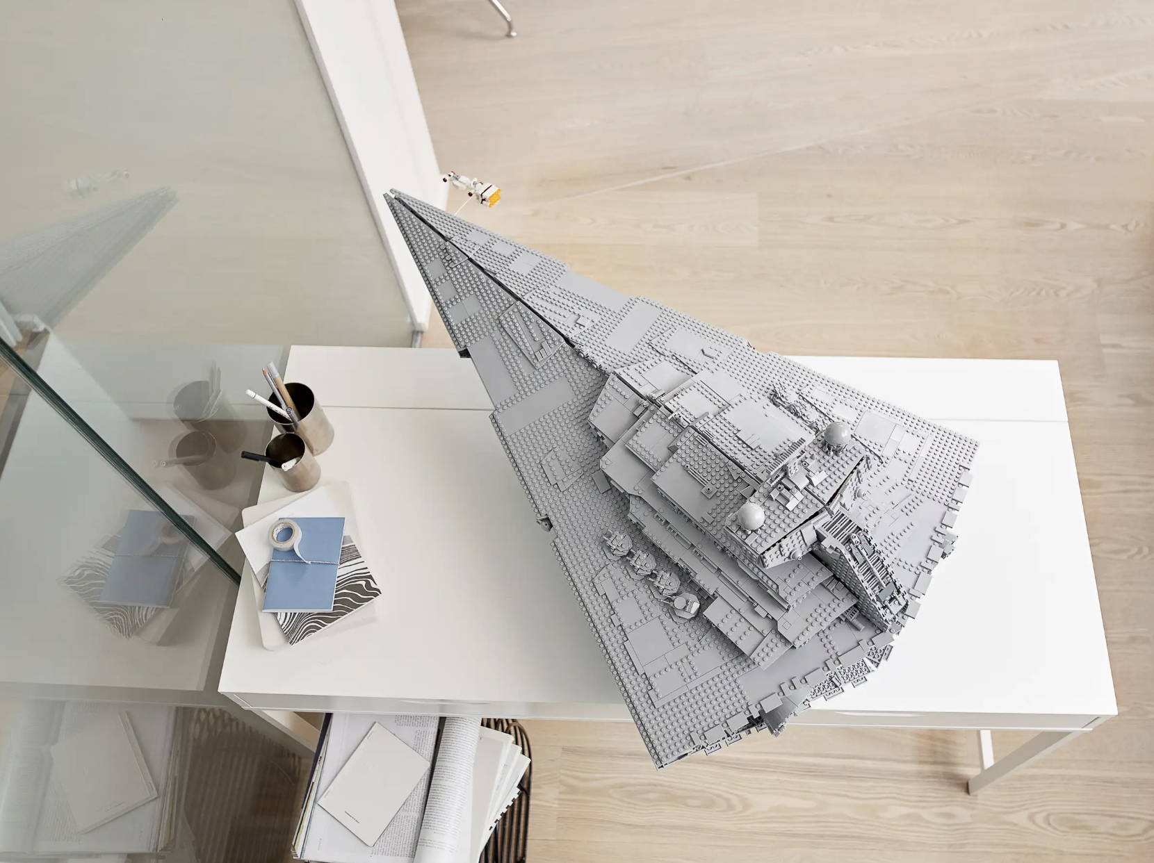 University Games Star Wars Imperial Star Destroyer Model Kit, grigio